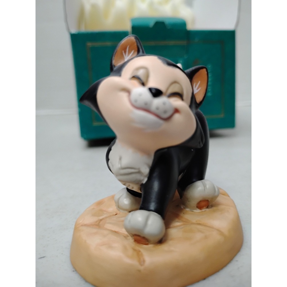Walt Disney Classics Collection Pinocchio "Say Hello to Figaro" Box COA 4"
